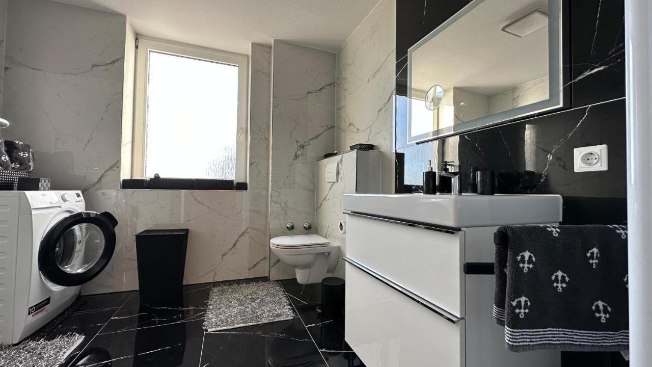 Ferienwohnung Mit Blick Aufs Meer In Wilhelmshaven Ngoại thất bức ảnh